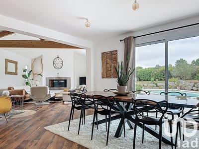 Maison - 178 m² - 6 pièces