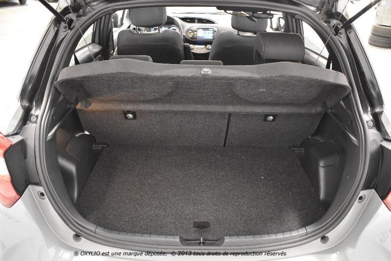 Toyota Yaris III (3) Hybrid 100h Collection