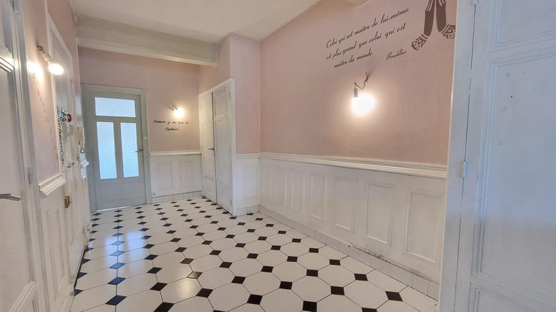 Appartement - 90 m² - 3 pièces