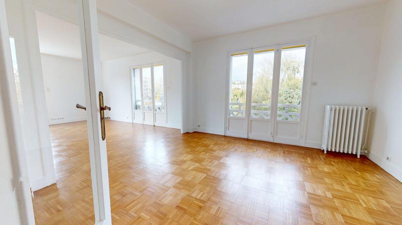 Appartement - 144 m² - 5 pièces