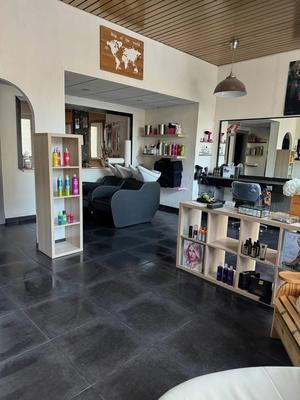 Magasins - 100 m² - 2 pièces