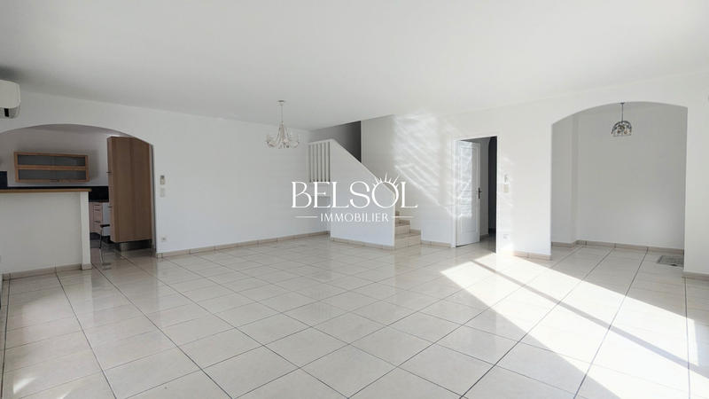 Maison traditionnelle - 144 m² - 5 pièces