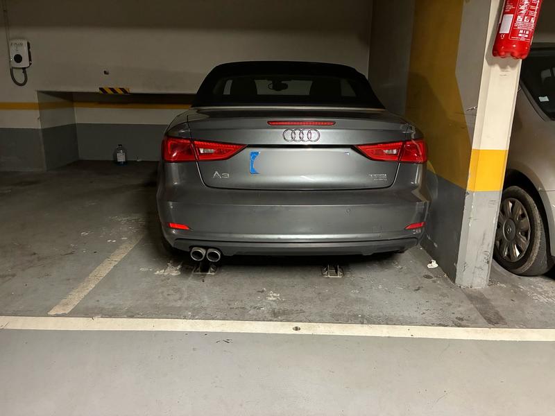 Parking / Garage - 11 m²