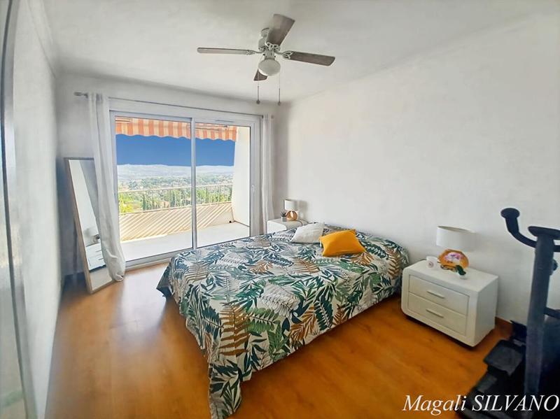 Appartement - 75 m² - 4 pièces