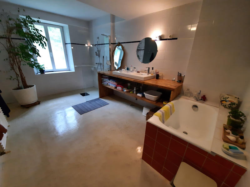 Maison - 237 m² - 6 pièces