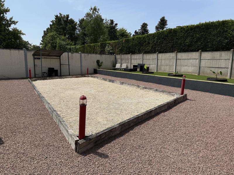 Maison - 251 m² - 4 pièces