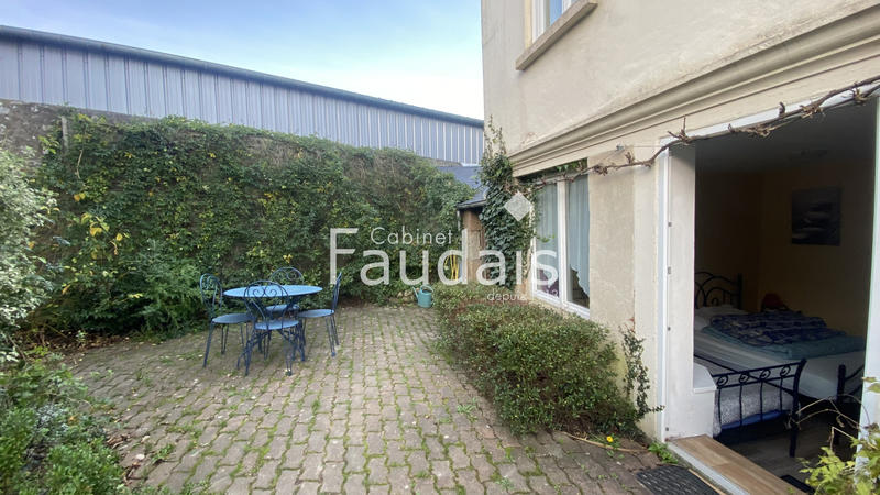 Propriété - 329 m² - 10 pièces