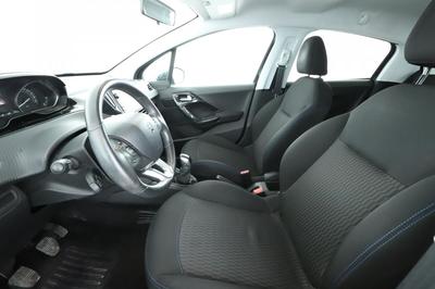 Peugeot 208 1.6 Blue-HDi Style 5p 75 ch