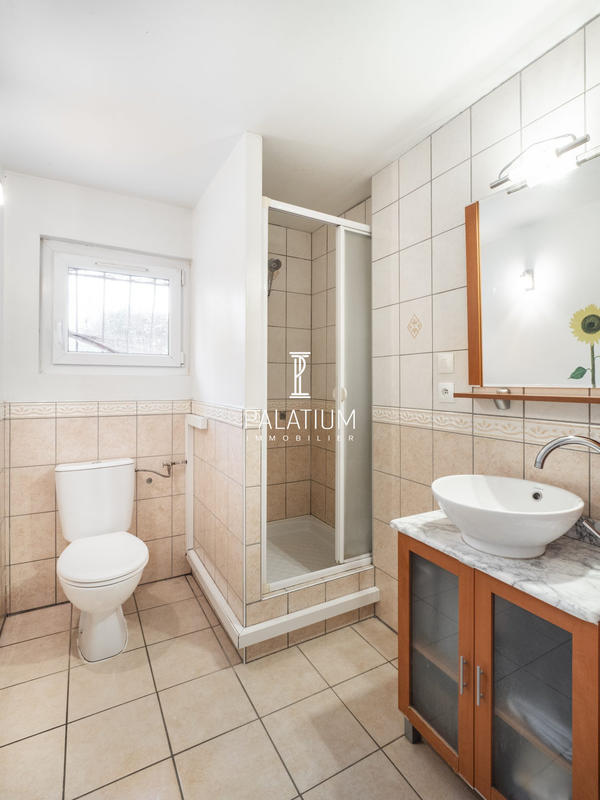 Maison - 236 m² - 7 pièces