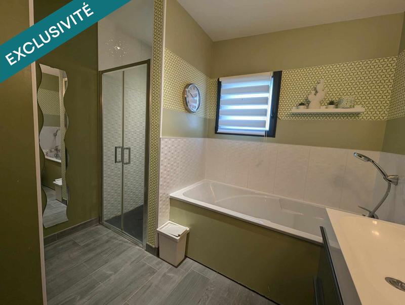 Maison - 220 m² - 9 pièces