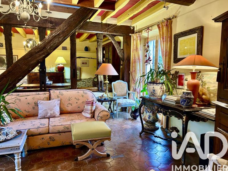 Maison - 229 m² - 8 pièces