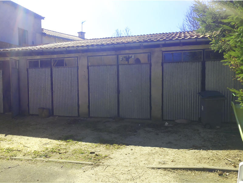 Maison - 642 m² - 30 pièces