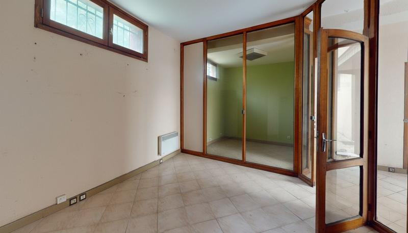 Immeuble - 136 m² - 6 pièces