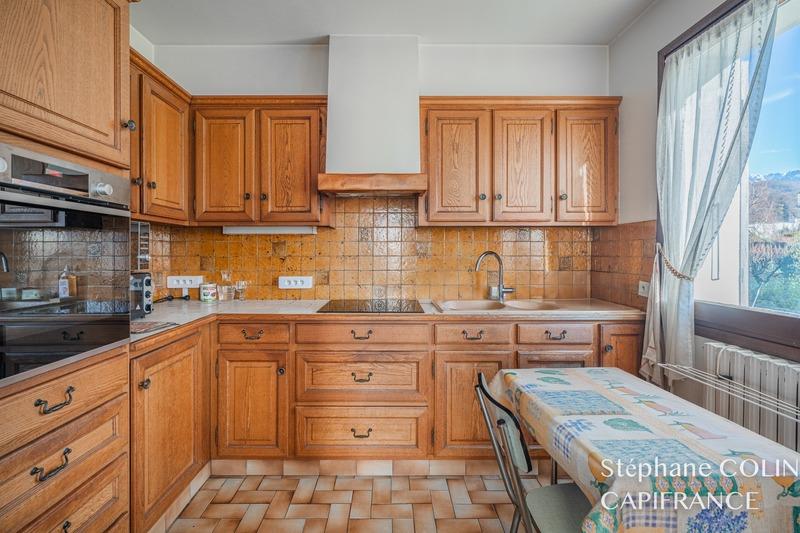 Maison - 201 m² - 8 pièces