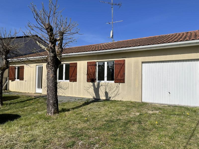 Maison traditionnelle - 88 m² - 4 pièces