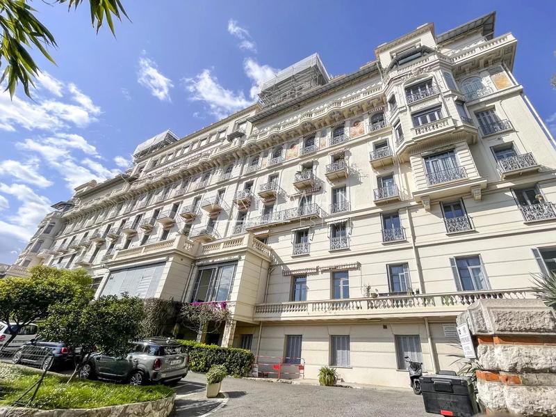 Appartement - 86 m² - 2 pièces