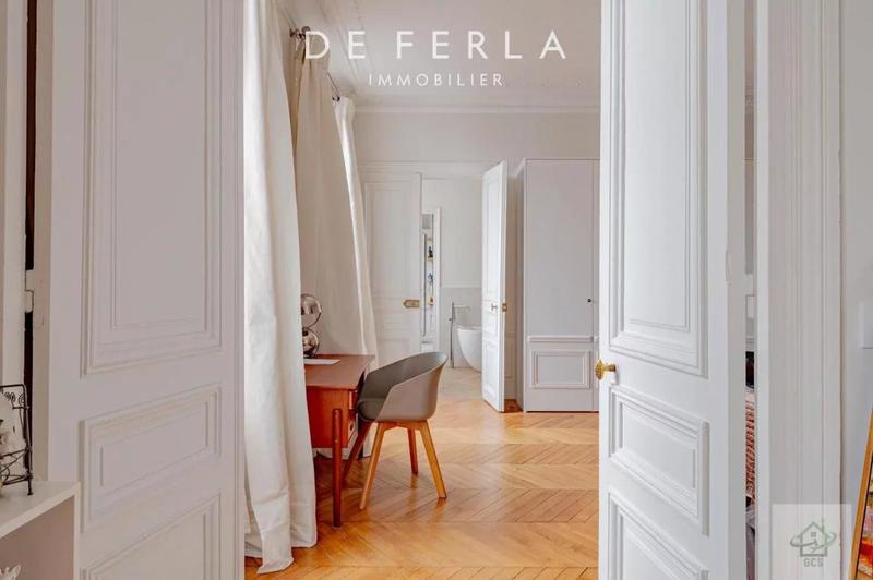 Appartement - 163 m² - 6 pièces