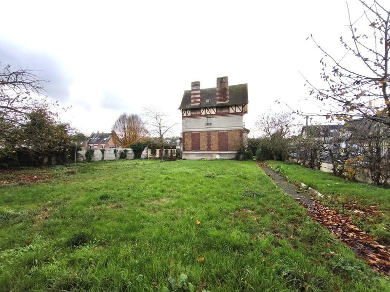 Villa - 232 m² - 9 pièces