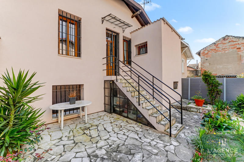 Maison - 122 m² - 5 pièces