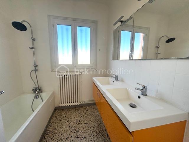 Maison traditionnelle - 135 m² - 6 pièces