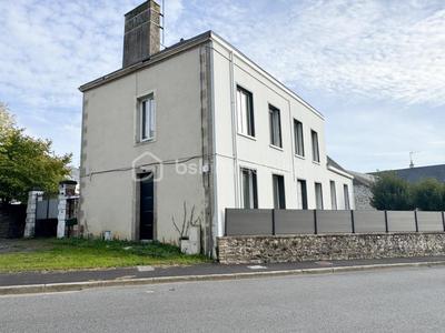 Maison - 170 m² - 8 pièces