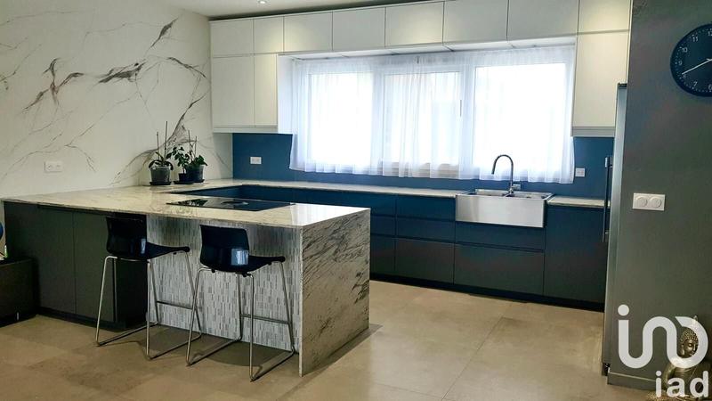 Maison de maîtres - 188 m² - 6 pièces