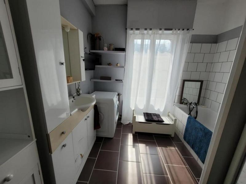 Maison - 141 m² - 8 pièces