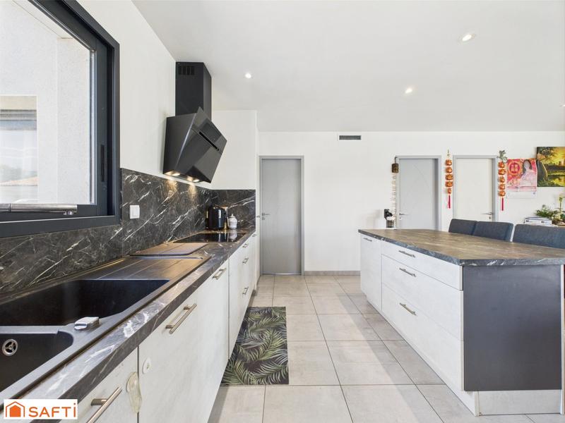 Maison - 130 m² - 6 pièces