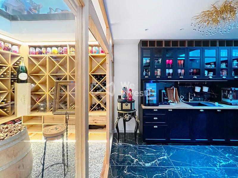 Villa - 370 m² - 8 pièces