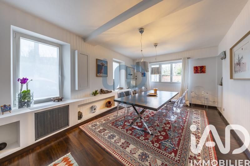 Maison - 180 m² - 8 pièces