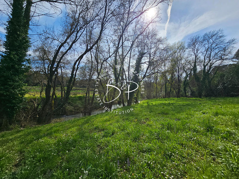 Maison - 272 m² - 9 pièces