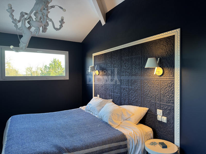 Maison contemporaine - 220 m² - 9 pièces