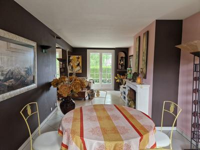 Maison - 173 m² - 11 pièces