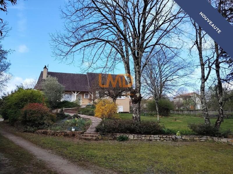 Maison - 174 m² - 9 pièces