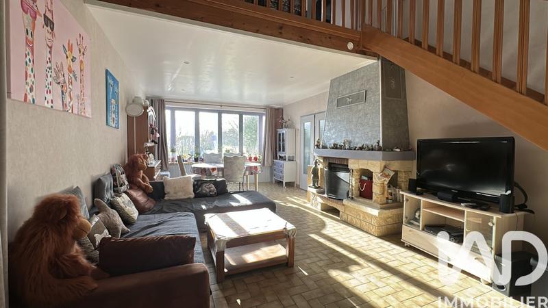 Maison - 243 m² - 8 pièces