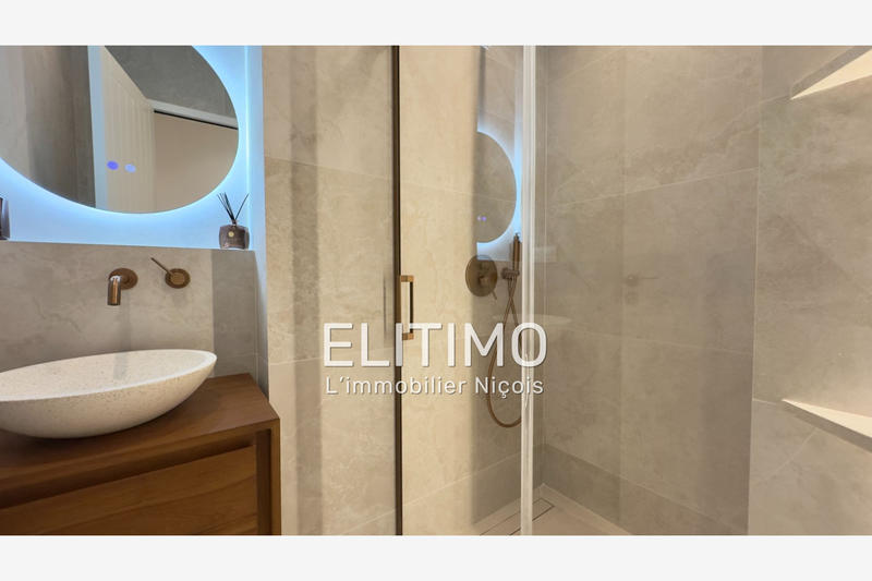 Appartement - 80 m² - 3 pièces