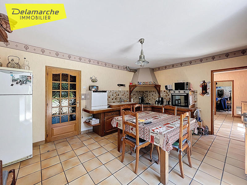 Maison - 257 m² - 8 pièces