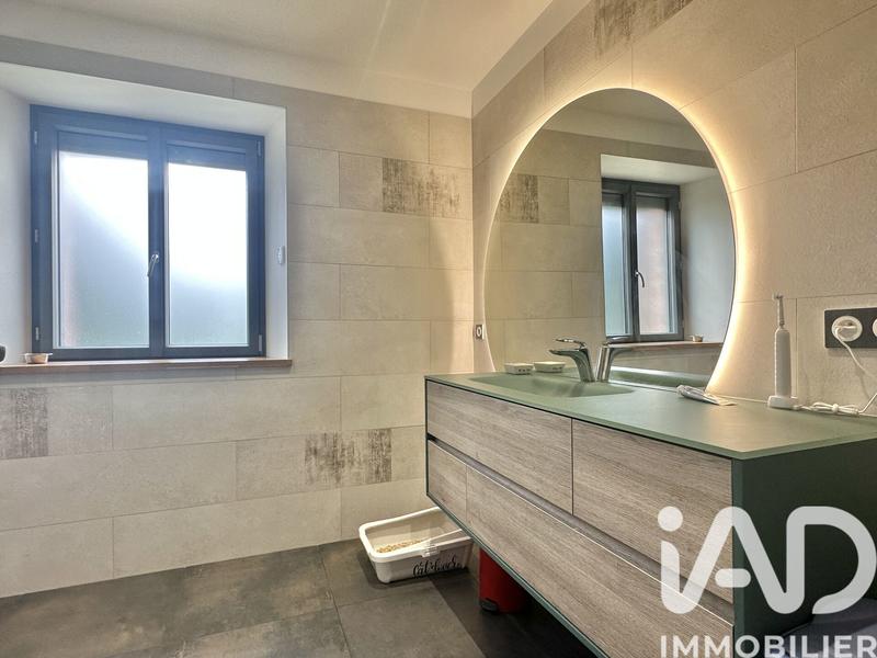 Maison - 183 m² - 7 pièces
