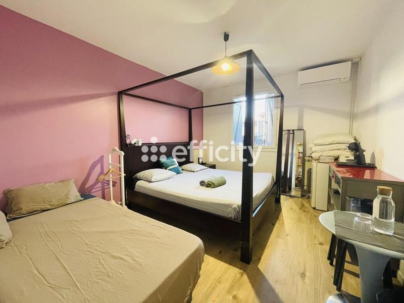 Maison - 186 m² - 7 pièces