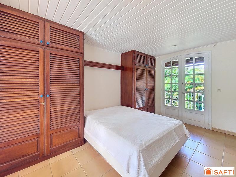 Maison - 350 m² - 10 pièces