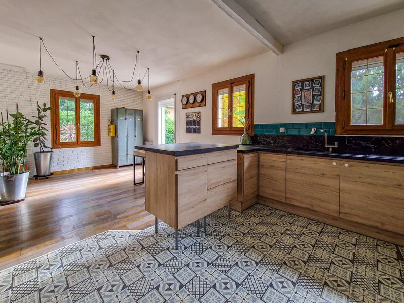 Maison - 194 m² - 8 pièces