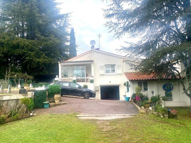 Villa - 174 m² - 6 pièces