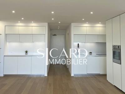 Appartement - 94 m² - 4 pièces