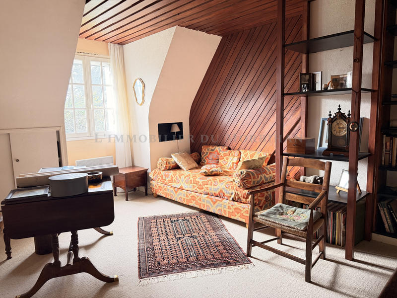 Maison - 168 m² - 7 pièces