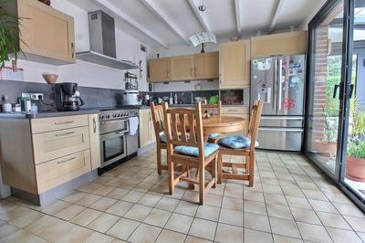 Villa - 140 m² - 5 pièces