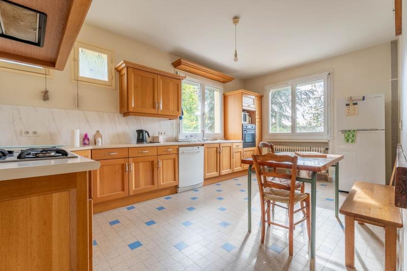 Maison - 264 m² - 11 pièces