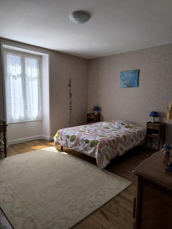 Maison - 201 m² - 7 pièces