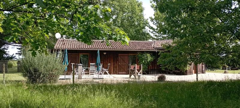 Maison - 186 m² - 8 pièces