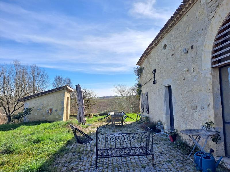 Maison - 430 m² - 12 pièces