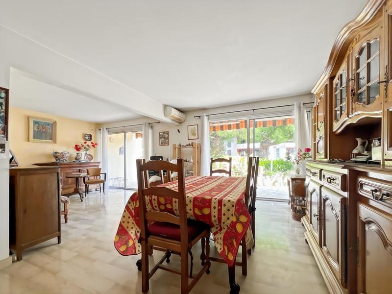 Appartement - 98 m² - 4 pièces